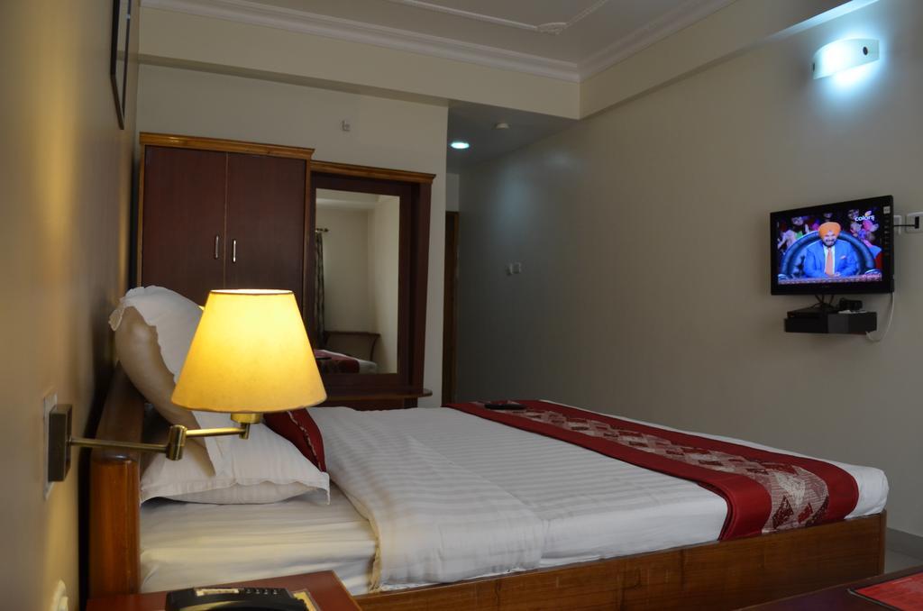 Hotel Rajdhani Regency 古瓦哈提 客房 照片